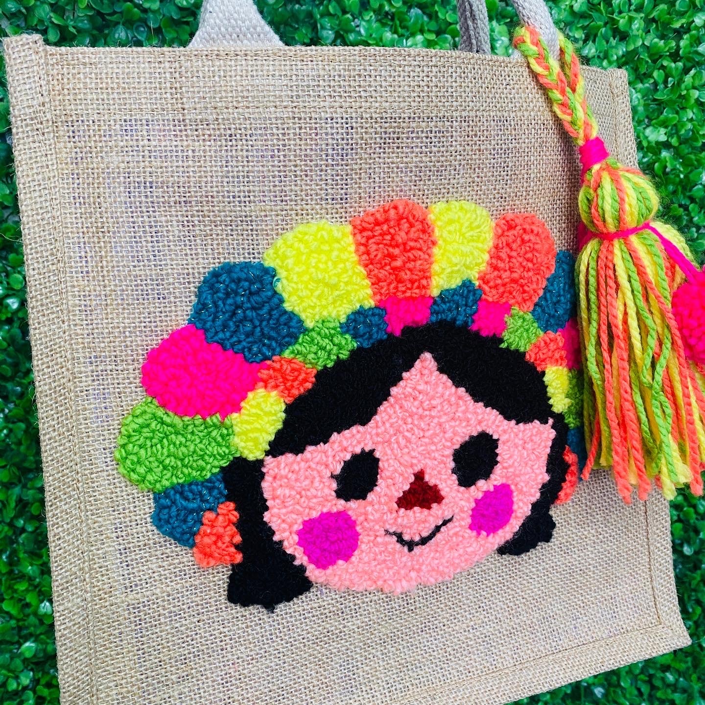 BOLSA MEXICANA DE MUÑECA LELE